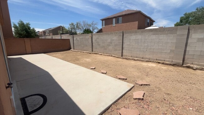 Building Photo - COMING SOON! Charming 2 Bedroom 2 Bathroom...