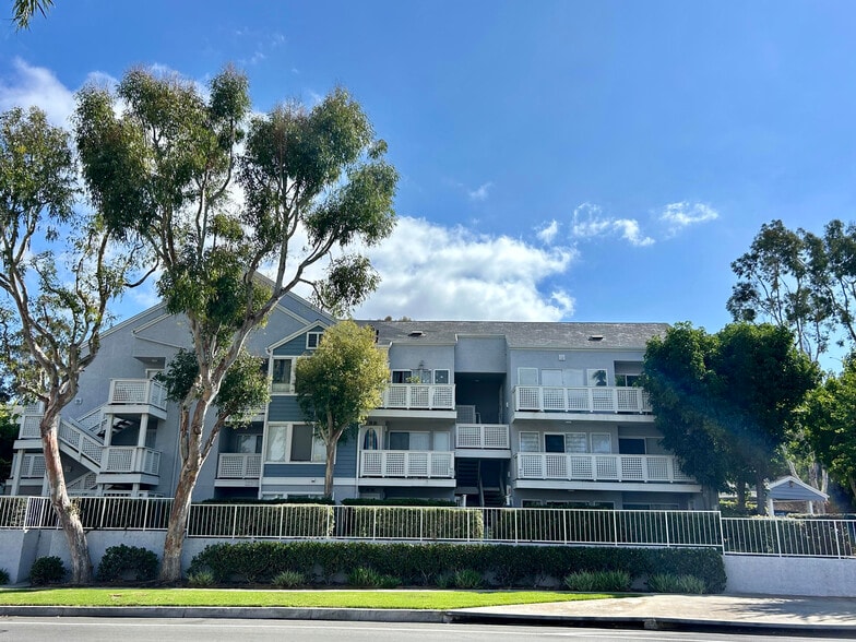 Building at 34264 Cam Capistrano - 34264 Camino Capistrano