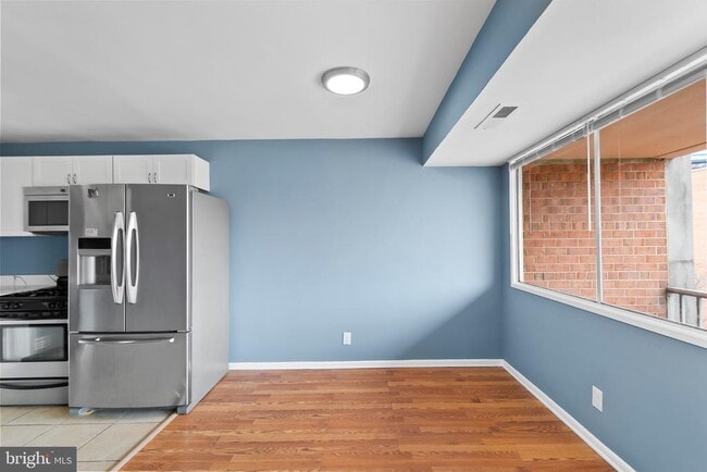 Building Photo - 5801 Quantrell Ave