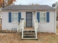 Building Photo - 1027 E Stone St