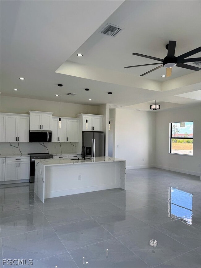 Building Photo - 459 Lockport Ave S