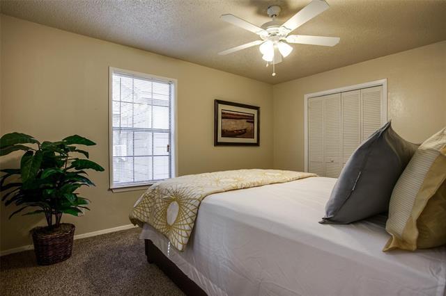 Building Photo - 5320 Columbia Ave