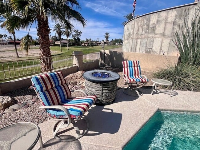 Building Photo - Golf Course Pool Home with 4 Bedrooms!