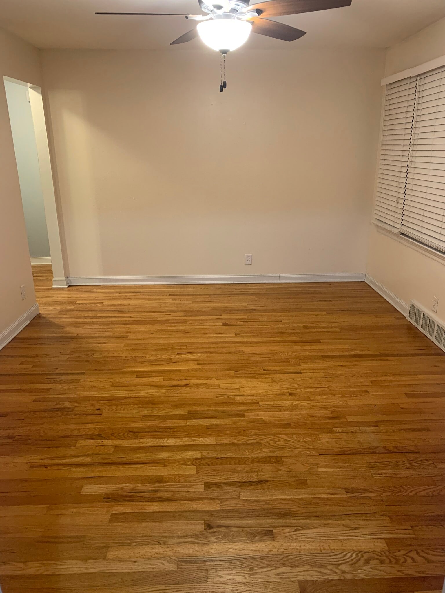 Living Room - 7910 Menola St