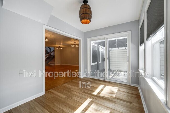 Building Photo - 26012 Misty Way Dr