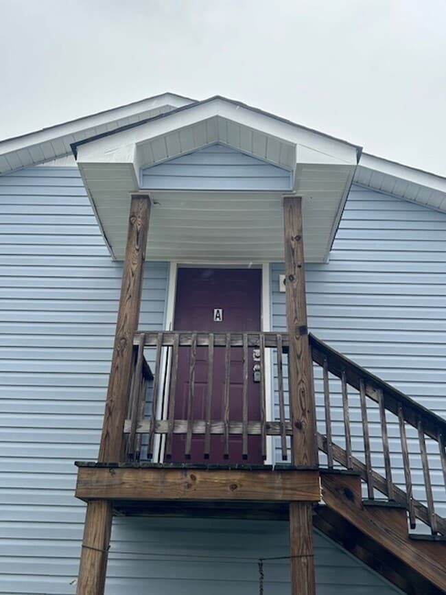 Building Photo - 123A Calvin Court