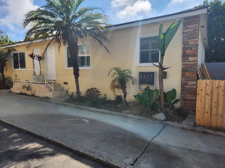 Primary Photo - 2226 Mathews Ave
