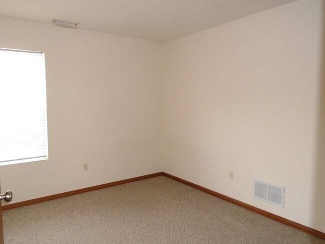 Building Photo - 408 Brookmont Dr