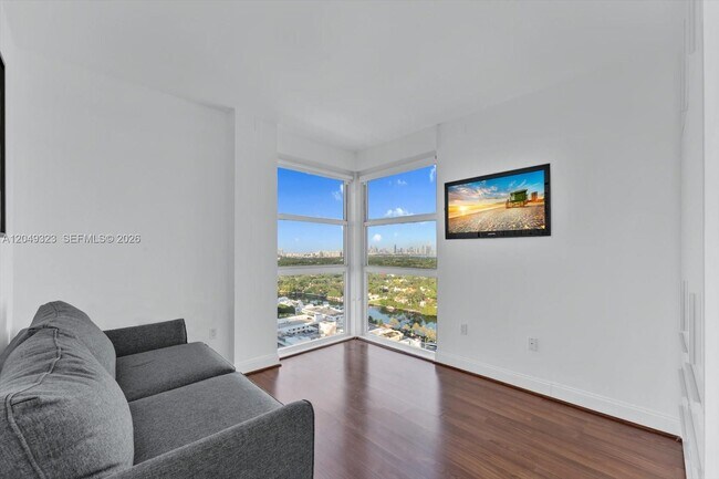 Building Photo - 4201 Collins Ave