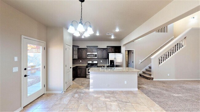 Building Photo - Stunning home 3 bedroom, 2.5 bathroom in West El Paso!