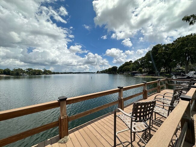 Building Photo - Renovated 2 Bed, 2 Bath Condo in Lakeside Community of Lake Maitland Terrace!!
