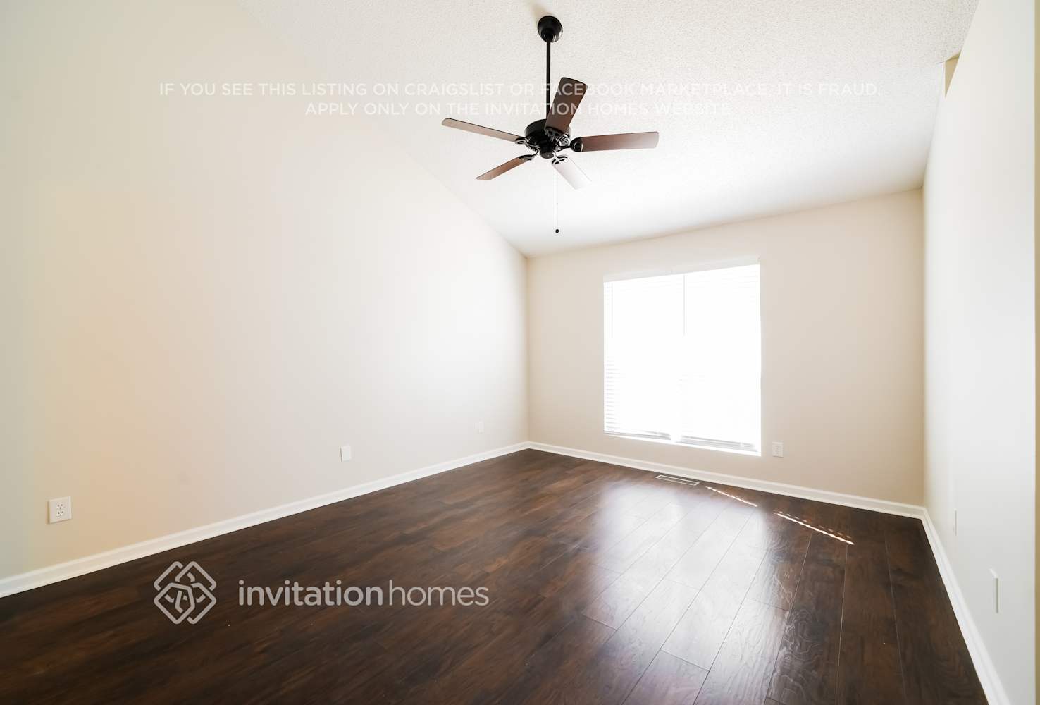 Building Photo - 4350 Yellow Rose Dr