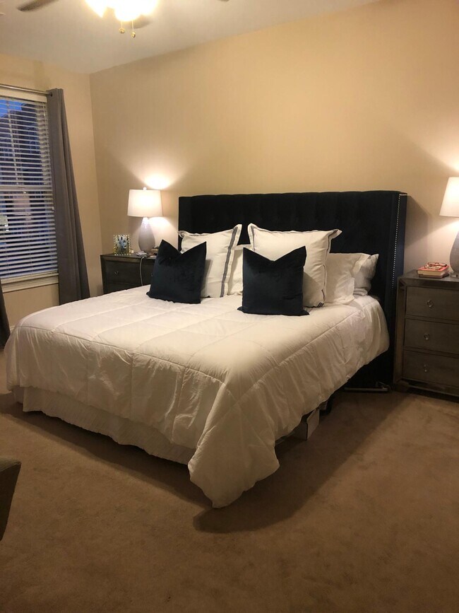 Master Bedroom - 2337 Hassell Pl