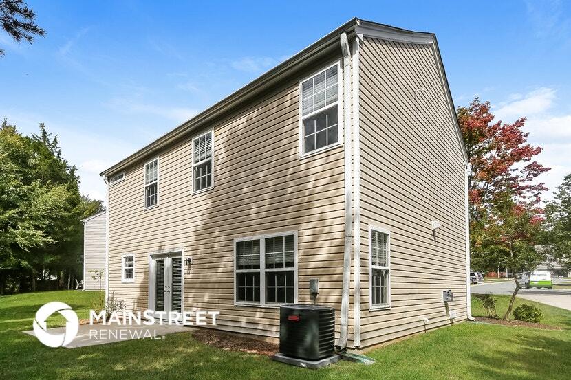Building Photo - 1325 Crestfield Ct