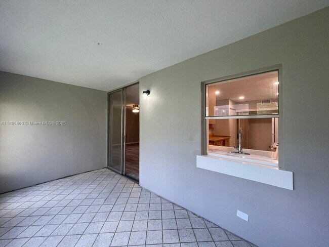 Building Photo - 7875 Margate Blvd