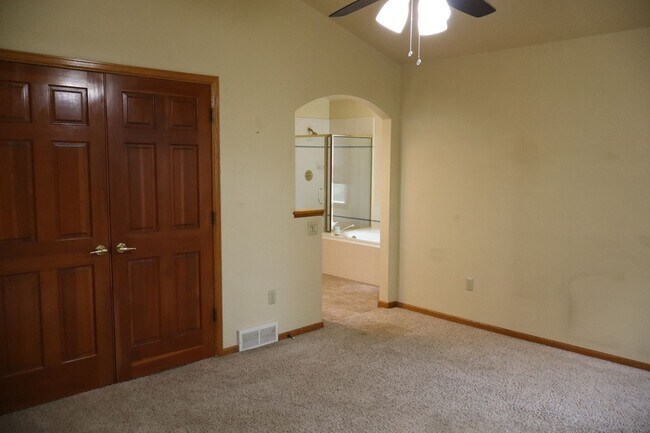 Building Photo - Room to Grow – 4 Bedrooms + Finished Basement