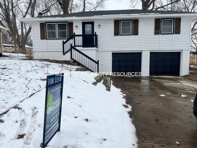 Primary Photo - Amazing 3 Bedroom Home!