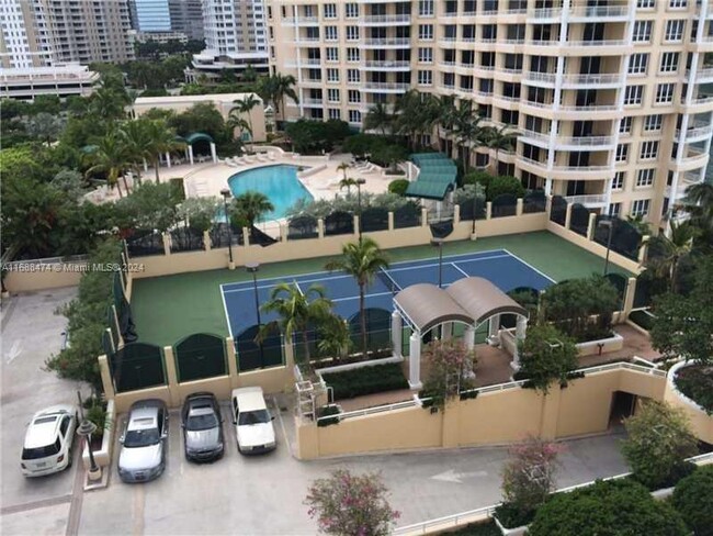 Building Photo - 848 Brickell Key Dr