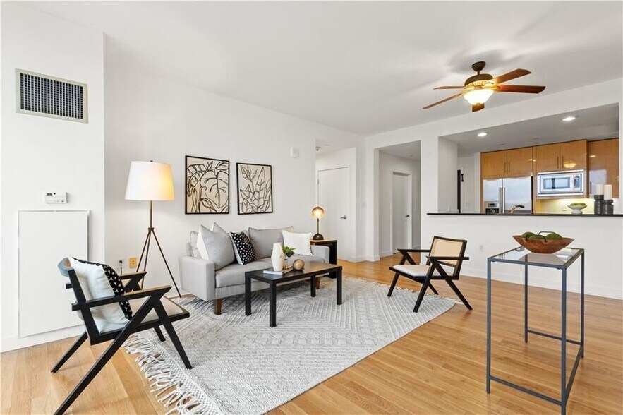 Building Photo - 1 W Exchange St