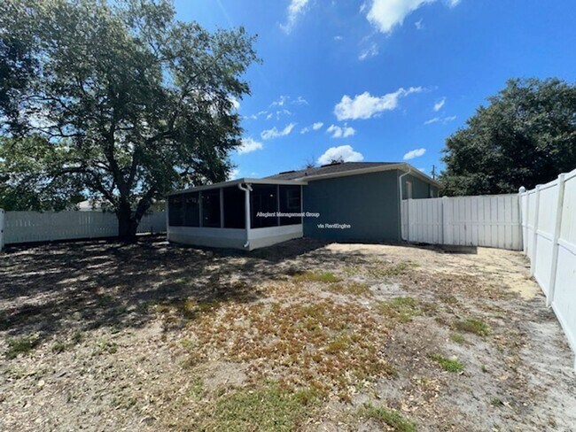 Building Photo - 564 Eagle Ct