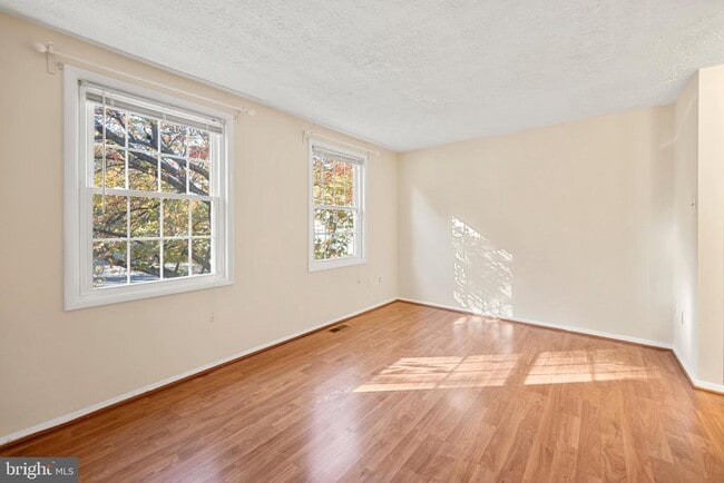 Building Photo - 8439 Lazy Creek Ct