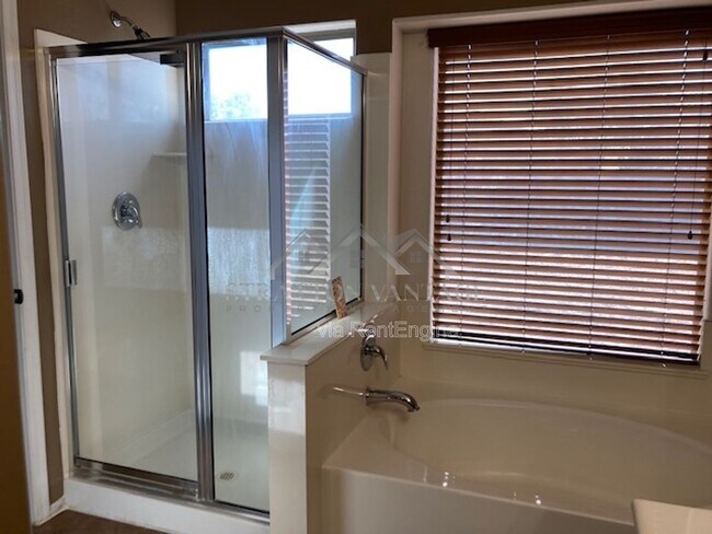 Building Photo - 4445 E Amarillo Dr