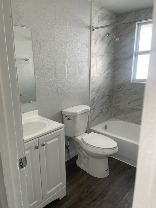 Building Photo - 415 12th St W