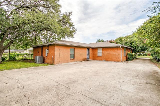 Building Photo - 3704 Jeanette Dr