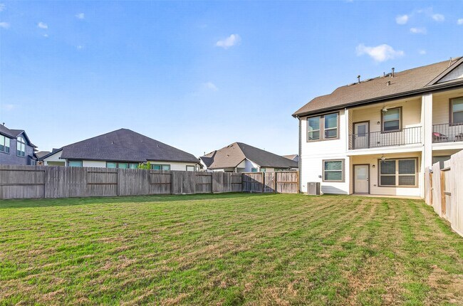 Building Photo - 9442 Starlight Oak Dr