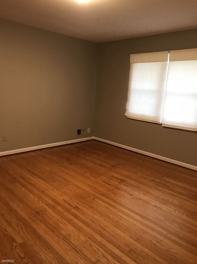 Building Photo - 3807 Leland Rd