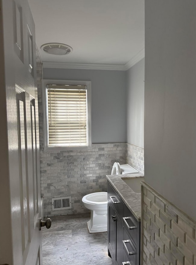 Building Photo - 25 Brookside Terrace