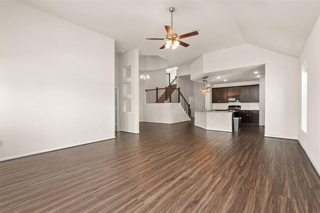 Building Photo - 2701 Bayrose Dr
