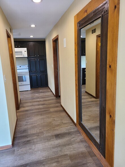Building Photo - 120 Wisp Creek Dr