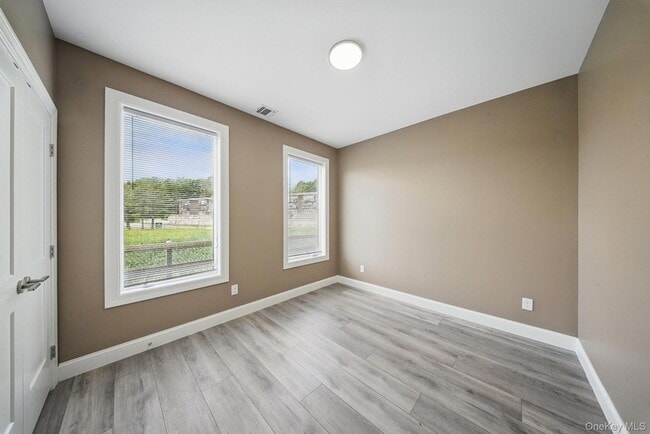 Building Photo - 7 Giada Ln