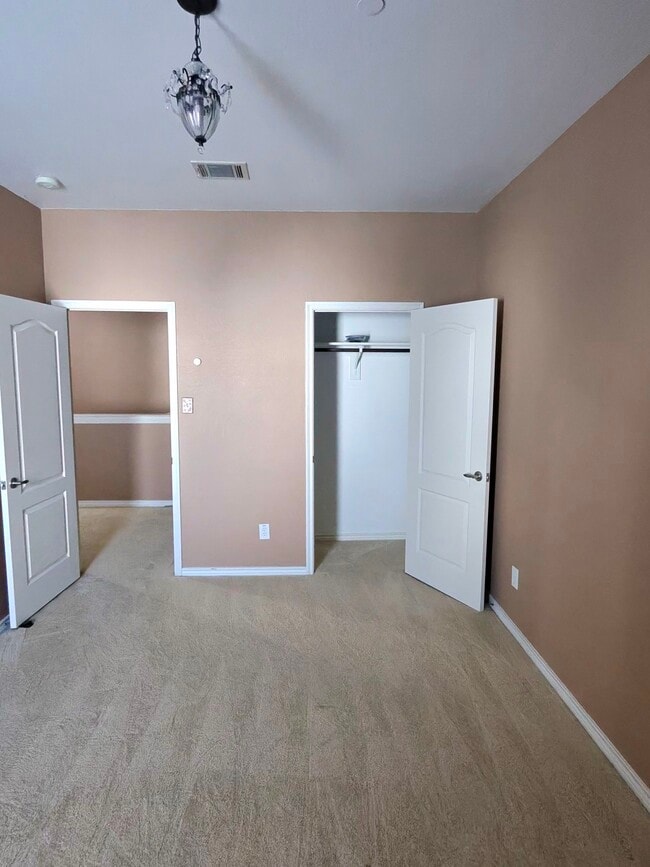 Building Photo - 6072 Pisa Ln