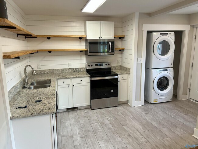 Building Photo - 3805 Mc Vay St SW