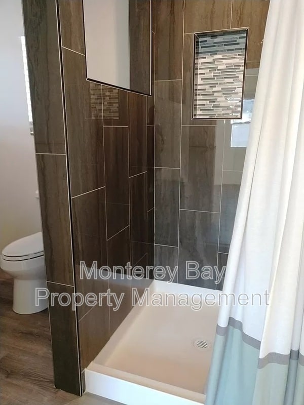 Building Photo - 650 Spencer St