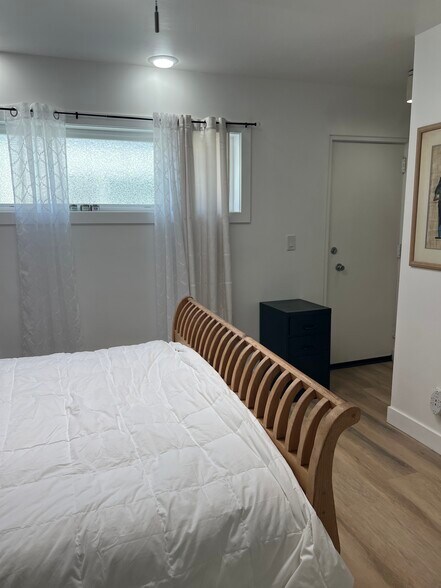 Building Photo - 3512 Pacific Ave