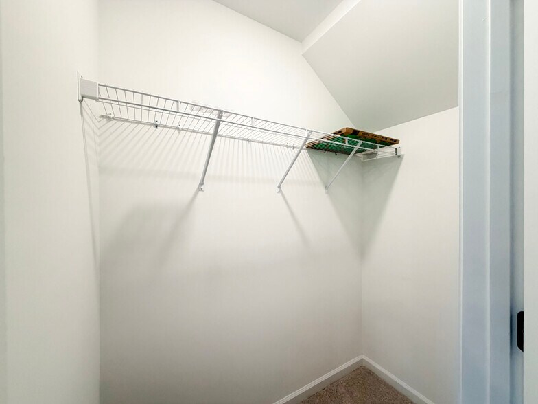 Building Photo - 3611 Elm Grove Ln