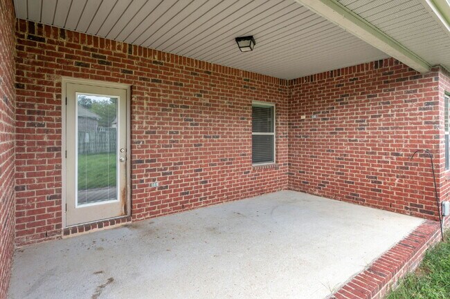 Building Photo - Crestview: 4 Bedrooms in Liberty Oaks