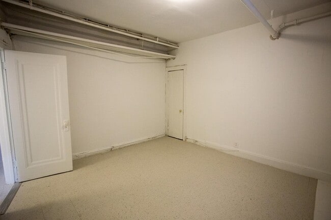 Floorplan - 5034-5046 S. Woodlawn Avenue
