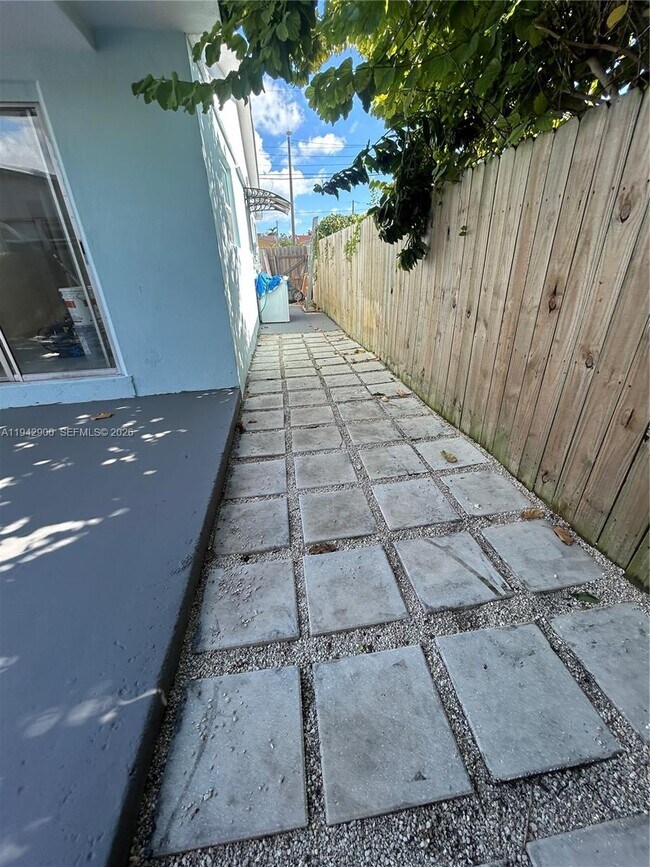 Building Photo - 2630 SW 29th Ave