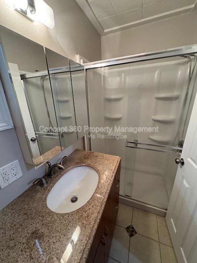 Building Photo - 17024 Crenshaw Blvd