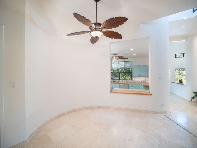 Building Photo - Beautiful Furnished, 2 Bed, 3 Bath, Gated ...