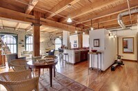 Building Photo - 400 N 1st St