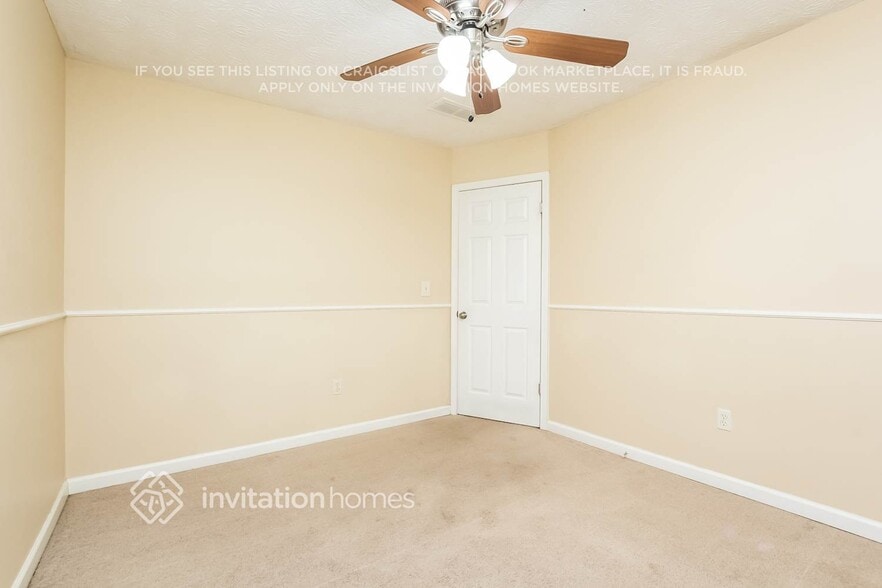 Building Photo - 1835 Red Rose Ln