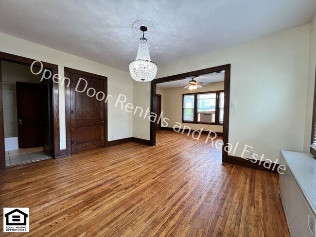 Building Photo - 1102 Rockhill St
