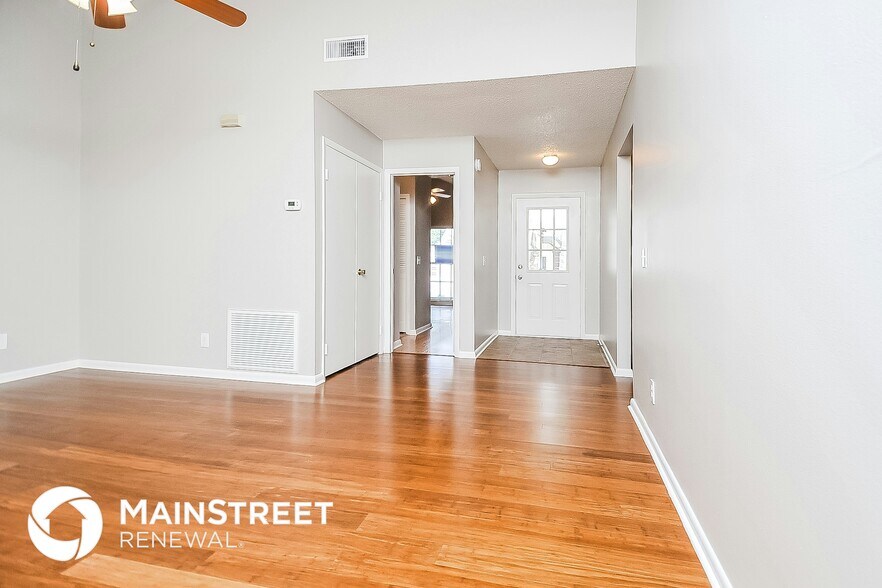 Building Photo - 4633 Cabbage Palm Dr