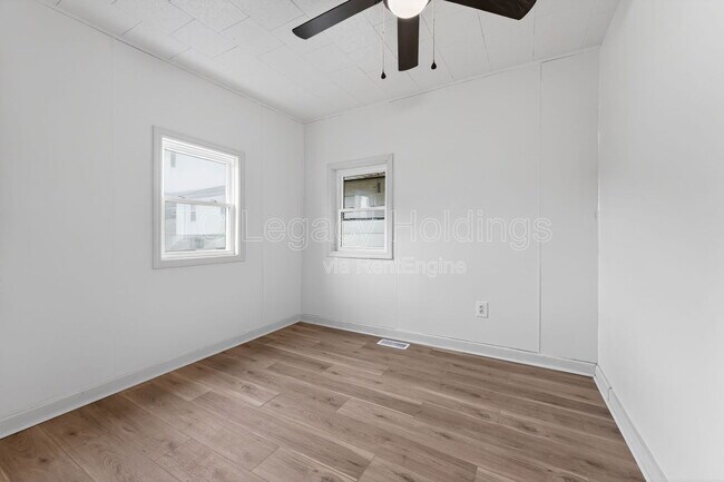 Building Photo - 2008 Pride Ave