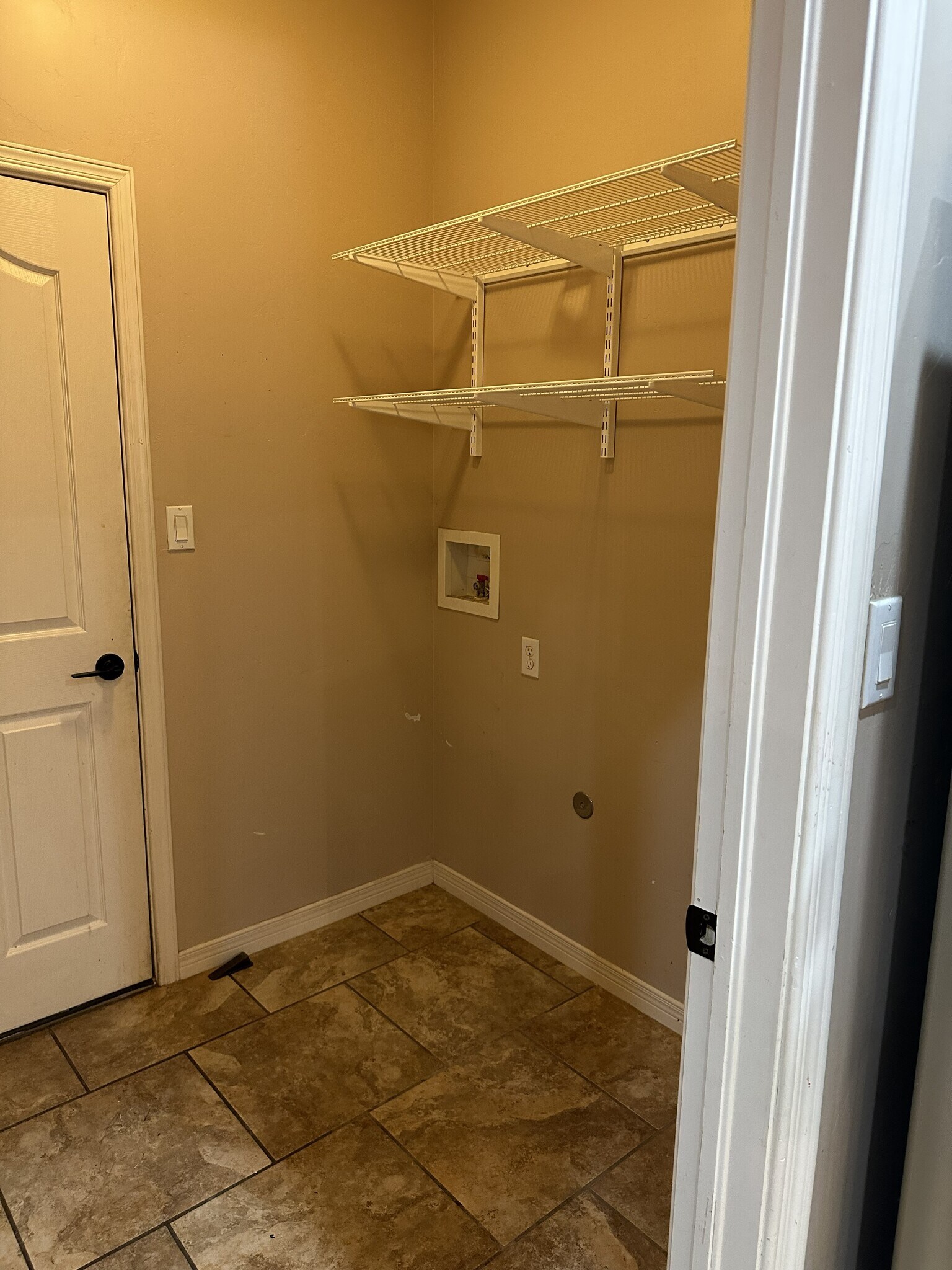 Building Photo - 7470 Sierra Linda Ct